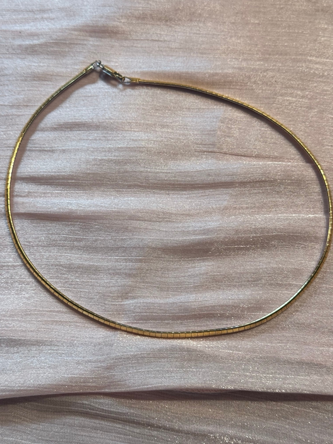17” Gold Tone Herringbone Chain Necklace – Classic Minimalist Jewelry