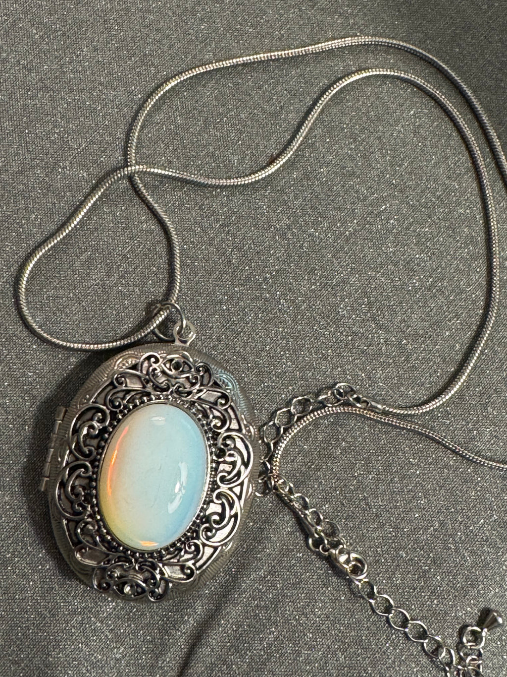 🖤 Opalite Vintage Locket Necklace